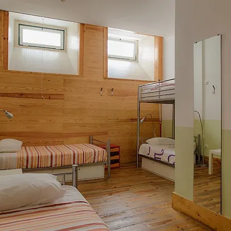 Is Hostal *