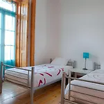 Is بيت شباب Lisboa