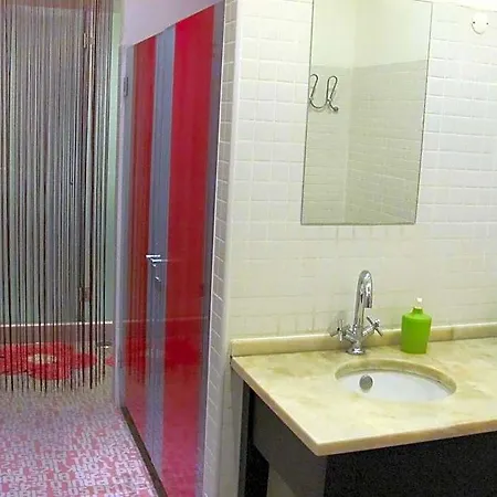 Is Hostel Lizbona