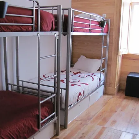 بيت شباب Is Lisboa